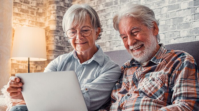 Immer mehr ältere Menschen kaufen online ein